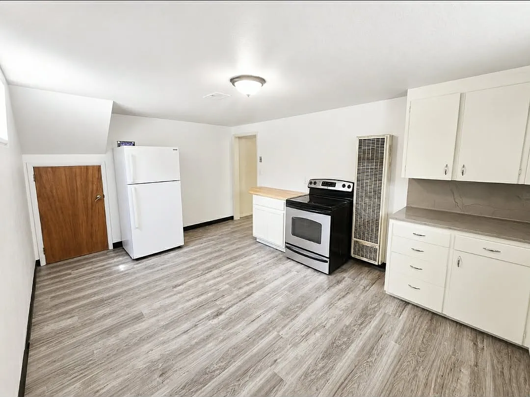 2 bed, $1,200 — Photo 4