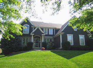 10100 W 147th St, Overland Park, KS 66221