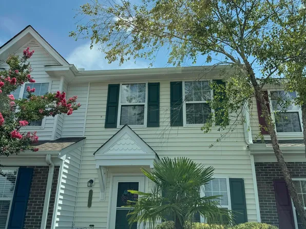 32 Calabash Lakes Boulevard, Calabash, NC 28467