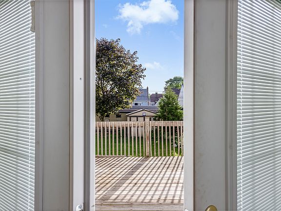 4th image of 5711 Helen St