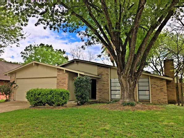 8026 Knightwood Forest Dr, Houston, TX 77088