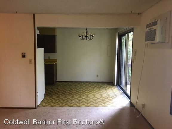 5th image of 378 S Park St APT D