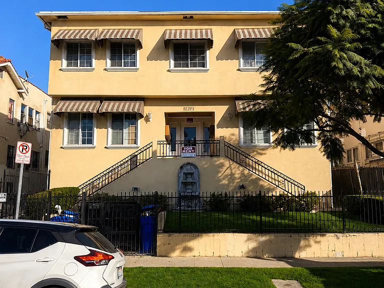 1414 N Hobart Blvd #14 — Photo 7