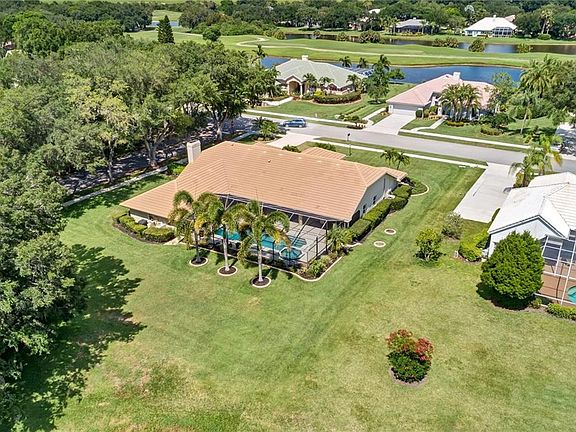 5th image of 8801 Misty Creek Dr