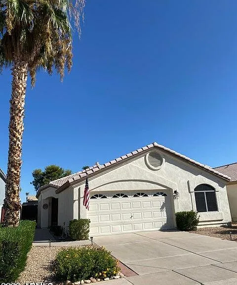 8972 W Lisbon Ln — Photo 4