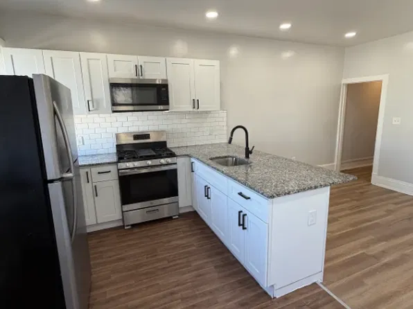 5247 Cedar Ave Floor 2, Philadelphia, PA 19143