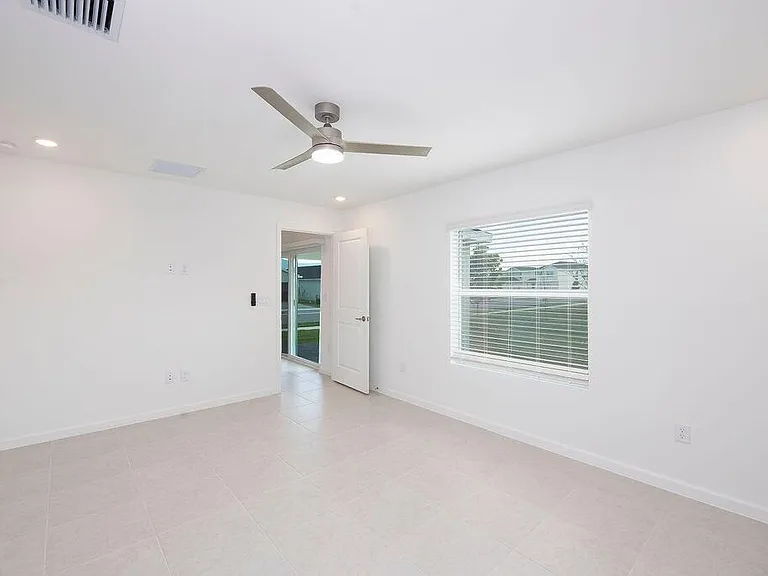 11146 NW Fernbrook Dr — Photo 16