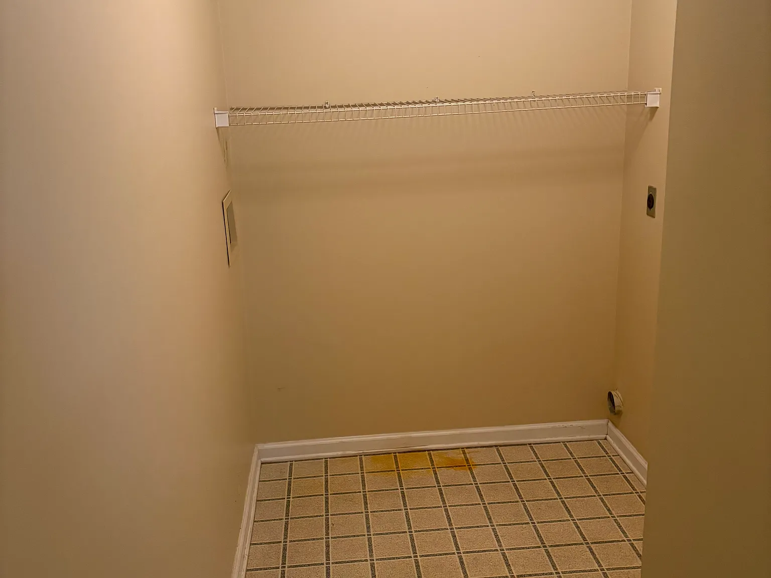 2 bed, 975 sqft, $1,200 — Photo 4
