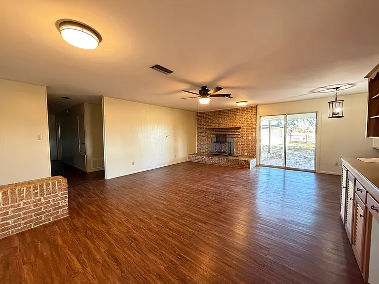 2529 State Highway 11 W — Photo 28