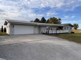 1083 Benton Ave, Wayland, IA 52654