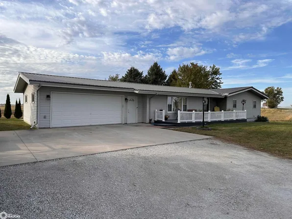 1083 Benton Ave, Wayland, IA 52654