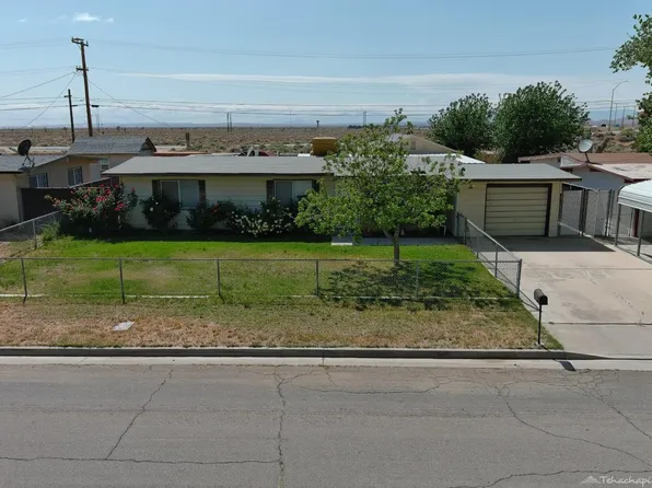 12401 Sierra View St, Boron, CA 93516