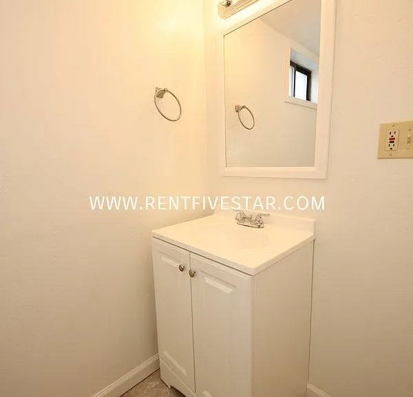 264 Stuart Ave — Photo 9