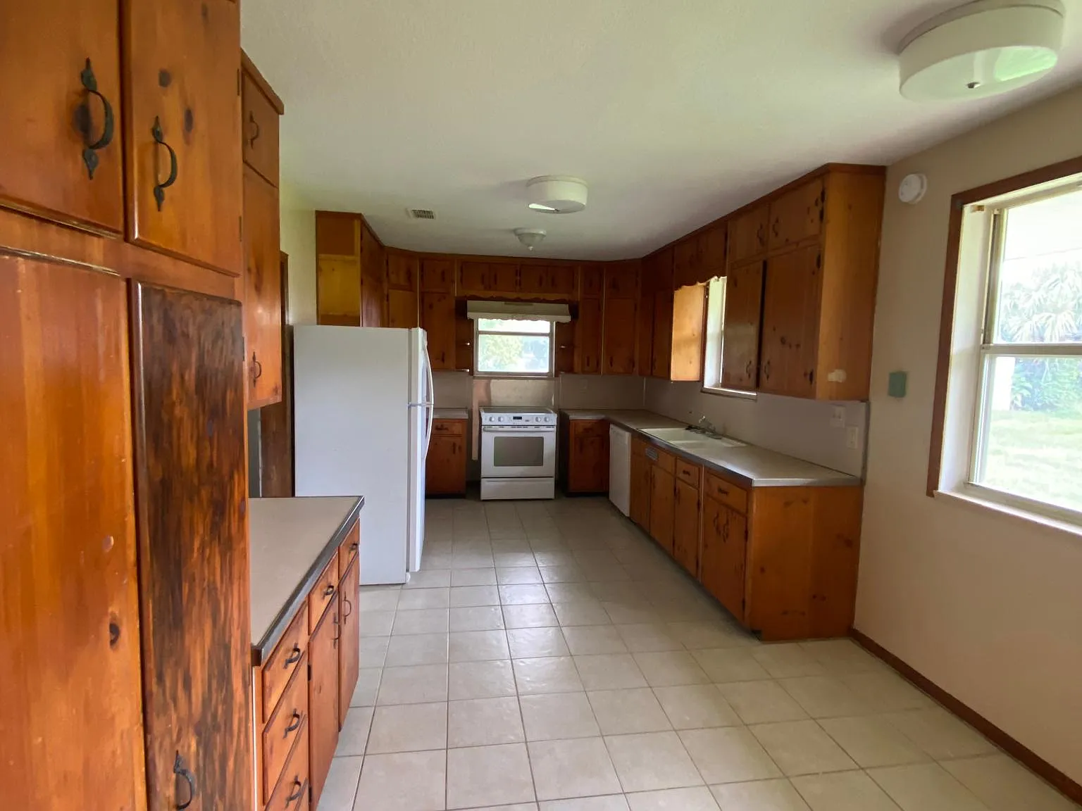 3 bed, 1500 sqft, $2,150 — Photo 4