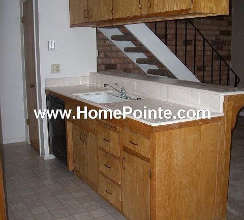 3rd image of 9016 Montoya St APT 3