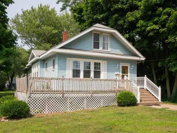 93 Elkenburg St, South Haven, MI 49090