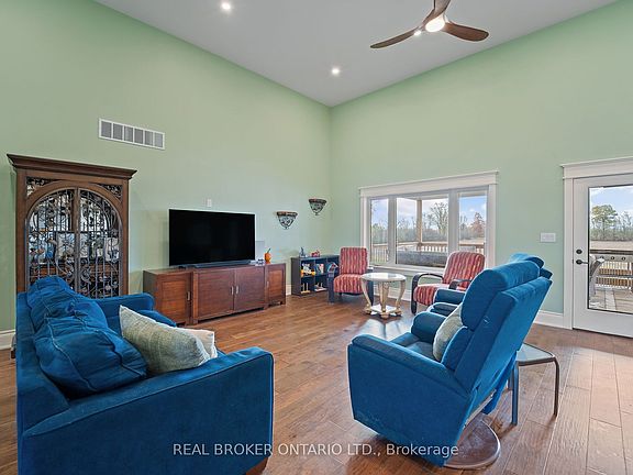 4th image of 3809 Netherby Rd
