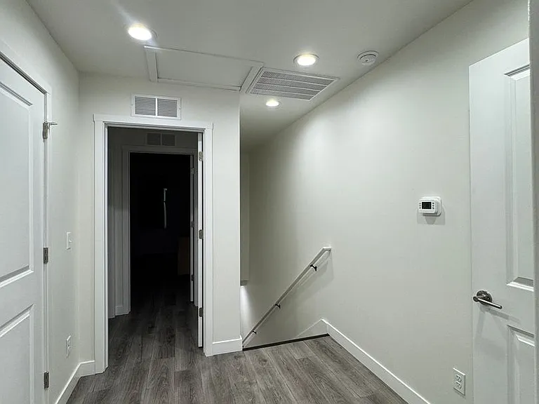 Bellaire Lofts — Photo 30