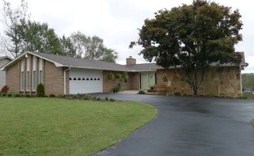 1st image of 747 Meadow Dr