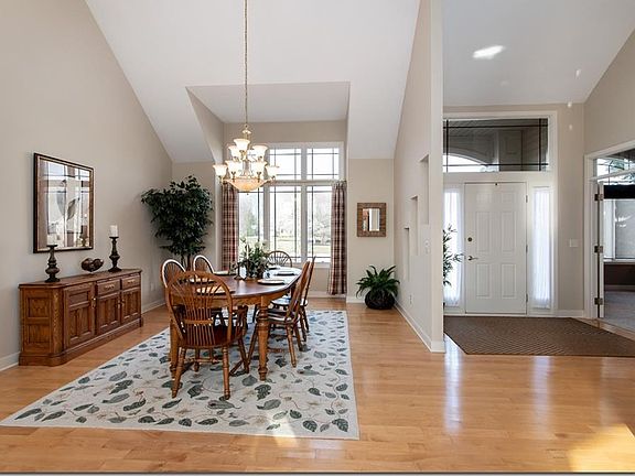 3rd image of 6689 Brandamore Ct