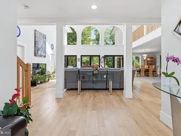 488 Anna Lynn Ln, Horsham, PA 19044