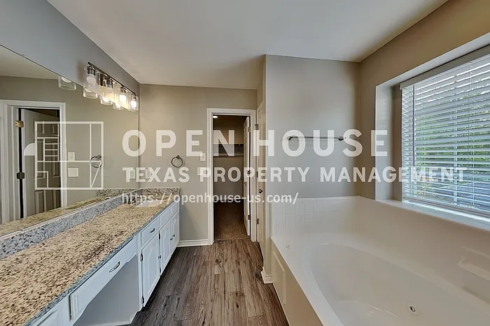 2129 Carrington Ave — Photo 15
