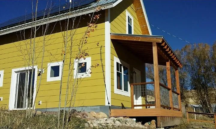 2 bed, 925 sqft, $2,200 — Photo 1