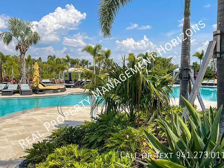 17769 Crescent Moon Loop — Photo 42