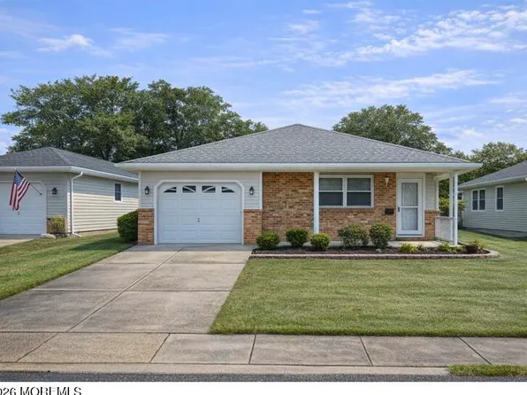 75 Grenada Street, Toms River, NJ 08757