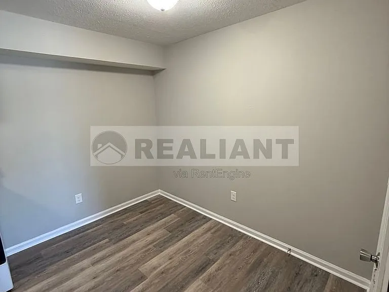 31 Hurley St #15 — Photo 6