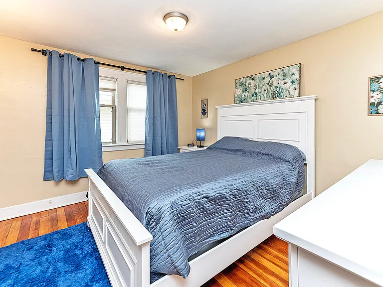 1117 W Shiawassee St — Photo 10