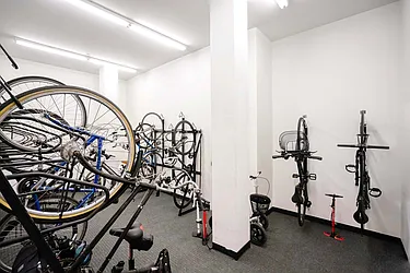 Rented by R New York