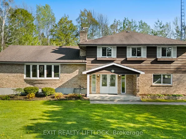 2225 Parkhill Rd W, Cavan Monaghan, ON K9J 0E5
