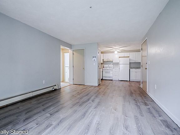 5th image of 7 Karen Cir APT 6