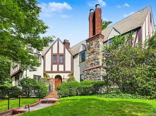 50a Circle Drive, Manhasset, NY 11030