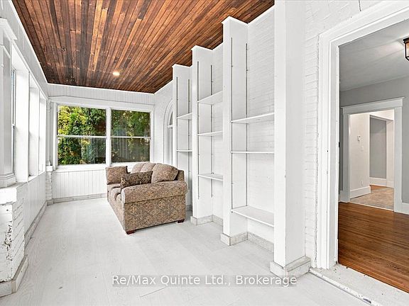 4th image of 95 Victoria Ave