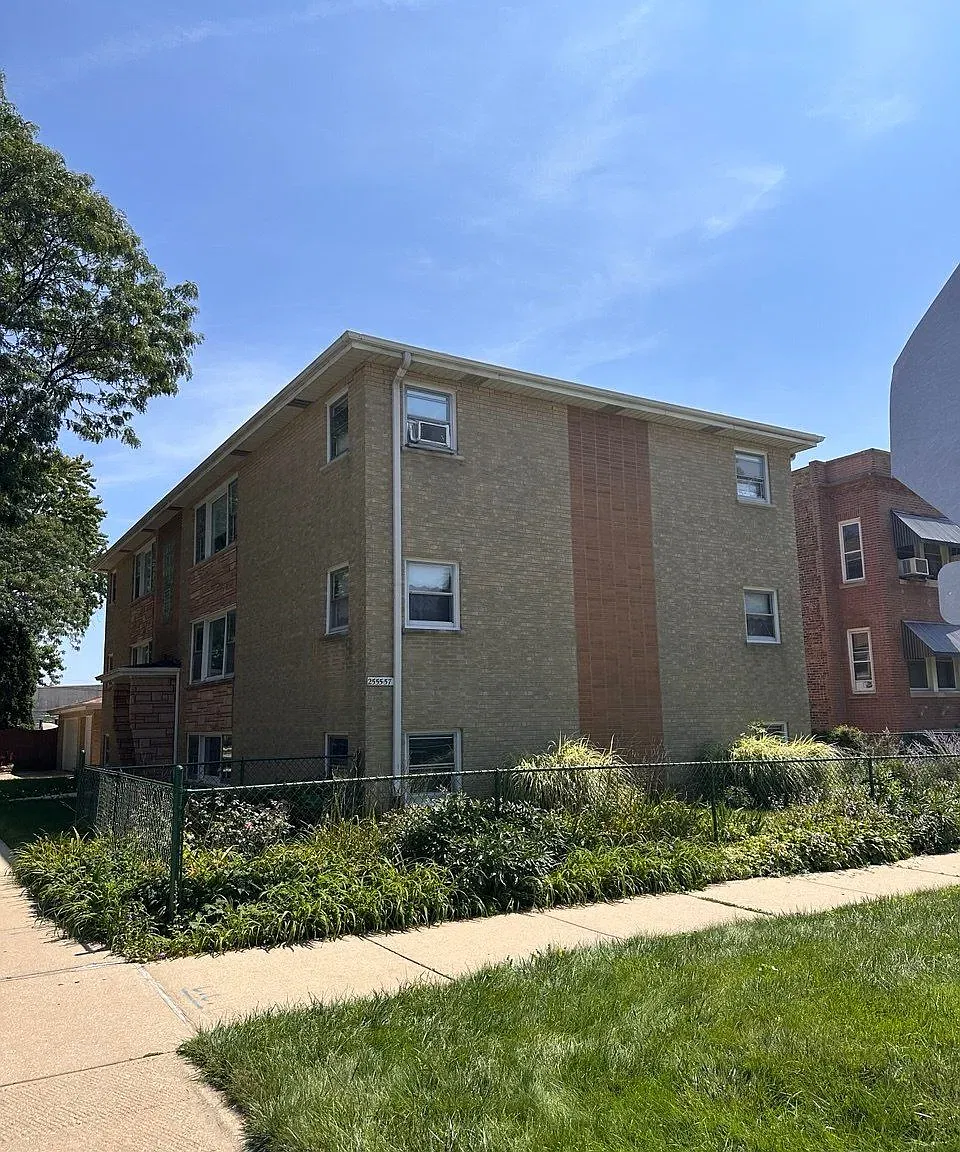 2 bed, 1000 sqft, $1,650 — Photo 3