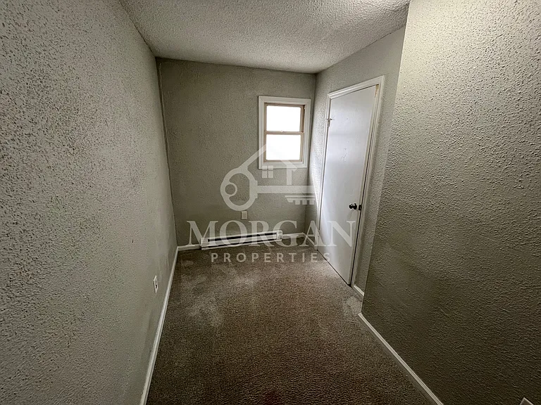 1807 Meridian St #2 — Photo 6