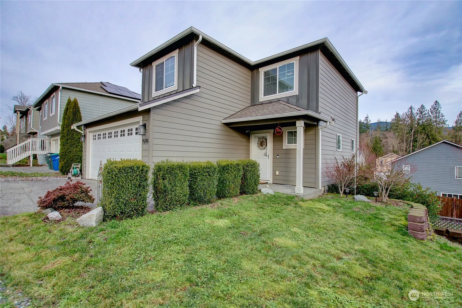 1599 W Gateway Heights Loop photo 1