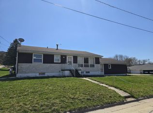 507 Dudley St, Decorah, IA 52101