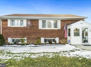 7106 Kerr Dr, Springfield, VA 22150