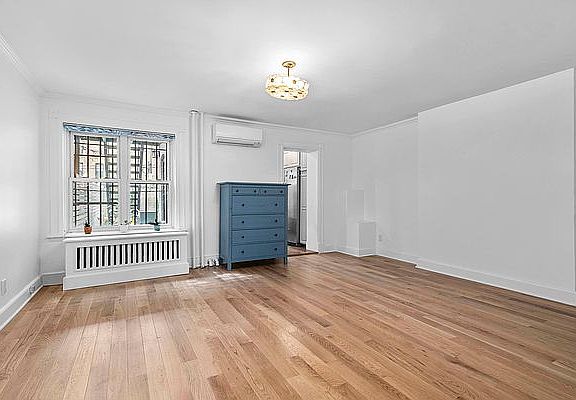 2nd image of 894 Saint Johns Pl Floor 1