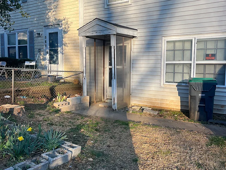 966 Rock Creek Rd — Photo 1