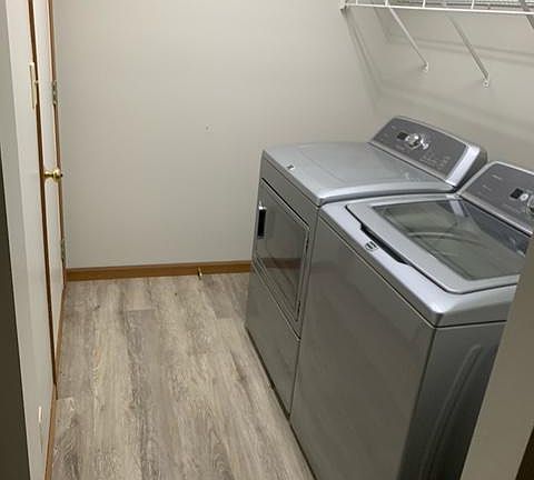 3rd image of 1026 Hornbeam Cir W