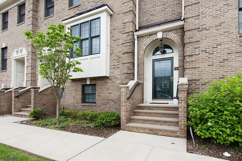 1st image of 72 BLOOMFIELD AVE