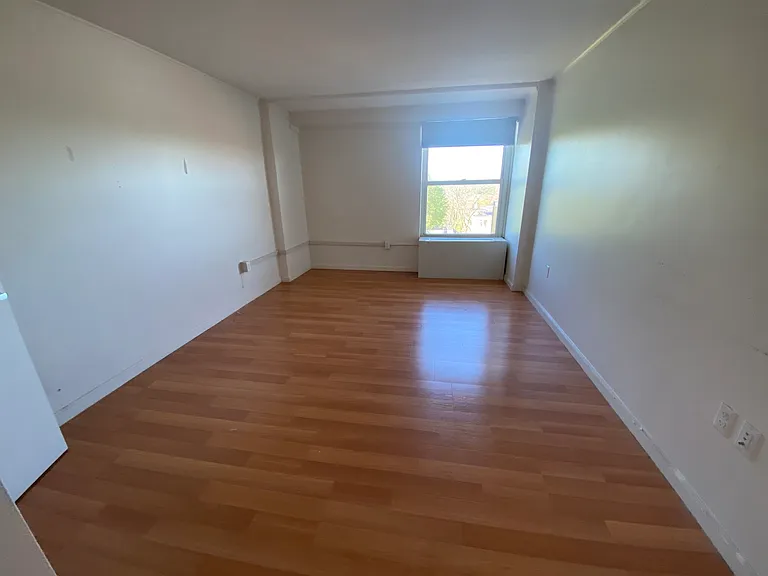 285 Harvard St #307 — Photo 4
