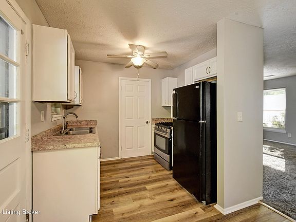 4th image of 5808 Crockett Dr
