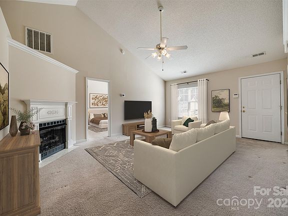 4th image of 4226 Cornelia Ln