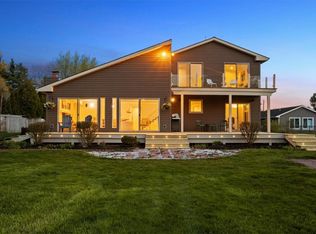 1748 Lake Rd, Webster, NY 14580