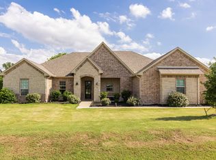 107 Maudy Ln, Springtown, TX 76082